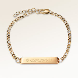 Personalized bar gold bracelet with space for engraving of text or coordinates