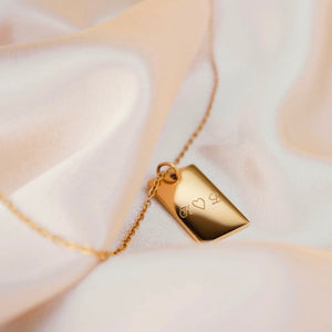 Personalisierte quadratische Goldkette mit Platz für Gravur von Text, Koordinaten oder Handschrift auf Vorder- und Rückseite